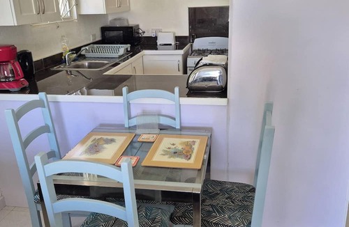 Bridgetown Cottage | 2BR Cottage, Walk to Brandons Beach | AC, WiFi