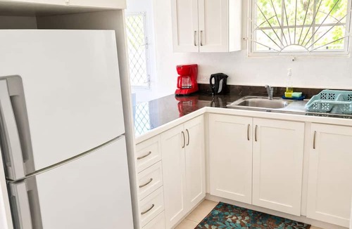Bridgetown Cottage | 2BR Cottage, Walk to Brandons Beach | AC, WiFi