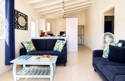 Bridgetown Cottage | 2BR Cottage, Walk to Brandons Beach | AC, WiFi