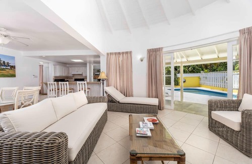 Lascelles Apartment | Vida Mejor-East Pool (Private Pool)