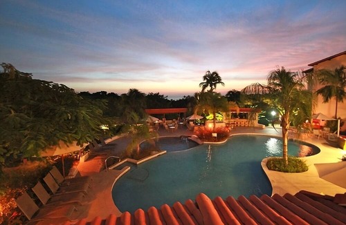 Maynards Hotel | Secluded Tropical Hotel with Shuttle to Historical Speightstown