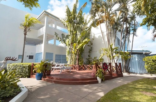 Dover Hotel | Discover Worthing Beach! w/Balcony! FREE Parking and Onsite Pool