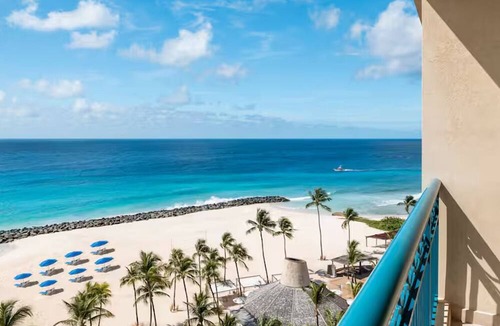 Garrison Historic Area Hotel | Premium Ocean View 1 King Bed