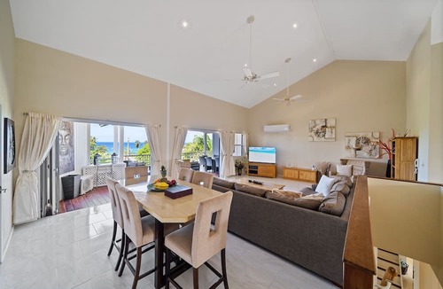 Weston Condo | Lantana 4, 4 Bedroom Steps From The Beach With Two Swimming Pools