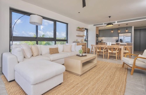 Brighton Condo | Allure 305: 3BDR Oceanfront Condo with Stunning Rooftop Pool & Beach Chairs