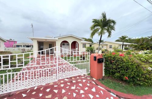 Chancery Lane House | Hy-De-Way 3BR Near Miami Beach Oistins