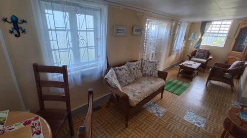 Trents House | Almond Grove Villa