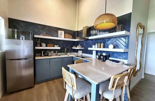 Weston Apartment | Lantana Sea La Vie - by ZenBreak
