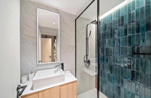 Brighton Apartment | Chic Beachfront Condo - Allure 503