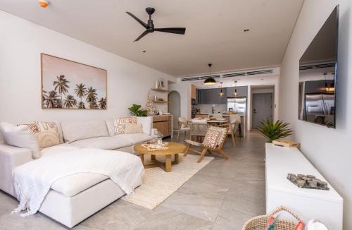 Brighton Apartment | Stunning New Luxury Beachfront Condo - Allure 202