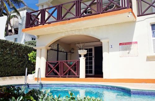 Green Garden Apartment | Oceanfront 2-bed Apt with Pool near Surfing - Rosalie 2