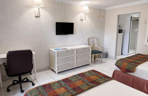 Maxwell Hotel | Sunbay Hotel- Daily Breakfast & Beach Access Included