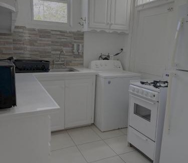 Maxwell Apartment | Maxwell Beach Escape 5- Beach & Resort Access