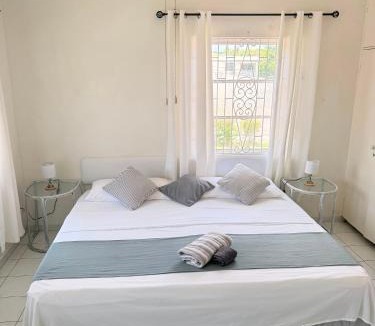 Dover House | Home2Home Guesthouse