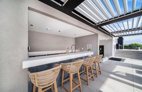Brighton Apartment | Exceptional Beachfront Condo - Allure 101