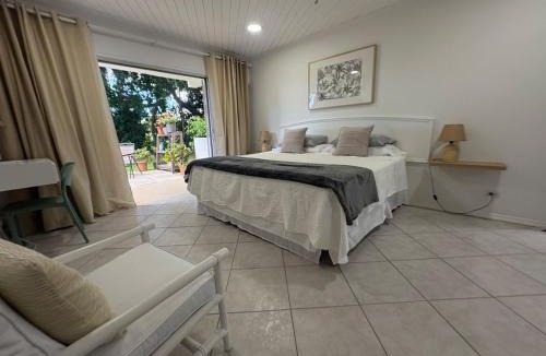 Rockley House | Renovated Studio, Big Patio & Pool ,Rockley