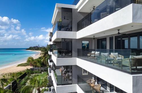 Brighton Apartment | Exceptional Beachfront Condo - Allure 101
