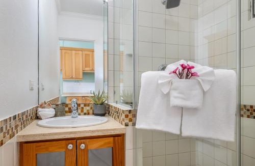 Blue Waters Hotel | Adulo Apartments