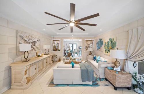 Inch Marlowe House | Hidden Gem The Tropical - by ZenBreak