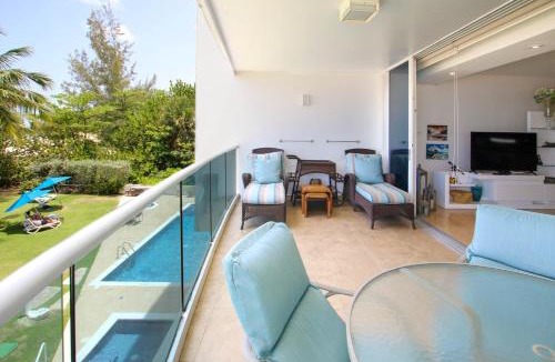 Maxwell Apartment | Ocean One 204 by Bluescape
