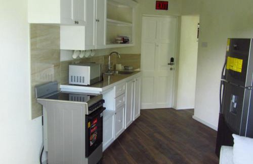 Lazaretto Apartment | 204 Batts Rock Beach Condos