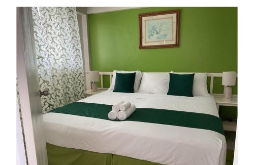 Saint Lawrence Apartment | Melrose Beach Apartments Inc