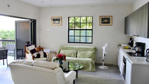 Fitts Village Apartment | Zinnia 7 - by ZenBreak
