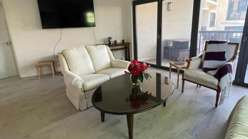 Fitts Village Apartment | Zinnia 7 - by ZenBreak