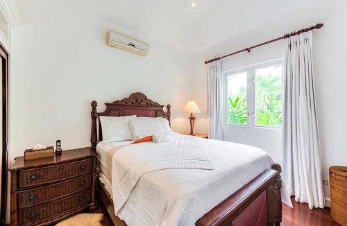 Sunset Crest Hotel | The Palms Resort