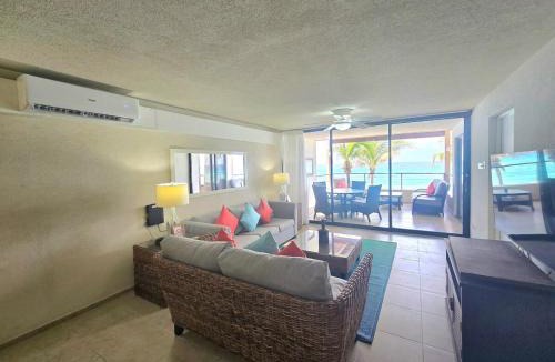 St. Lawrence Gap Apartment | 5 St Lawrence Beach Condo