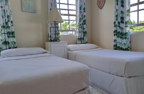 The Valley Apartment | Tranquility Corner