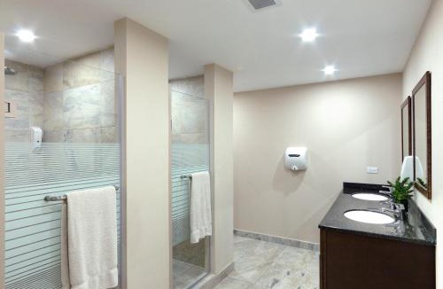 Saint Matthias Hotel | Coconut Court Beach Hotel