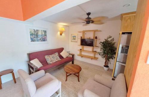 Inch Marlowe Apartment | Oceanfront Apartment in Oistins, Sufer's Point!