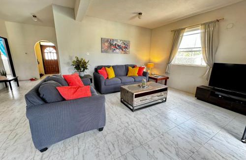 Bayfield Villa | Lailamar Villa, Ocean View, AC & Pool - Entire Villa