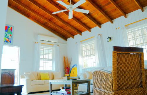 Inch Marlowe House | Endless Summer Beach House 3BR
