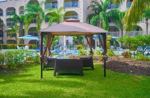Maxwell Hotel | Sunbay Hotel- Daily Breakfast & Beach Access Included
