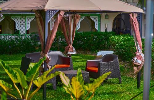 Maxwell Hotel | Sunbay Hotel- Daily Breakfast & Beach Access Included