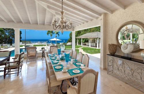 Holder's Hill Villa | High Breeze