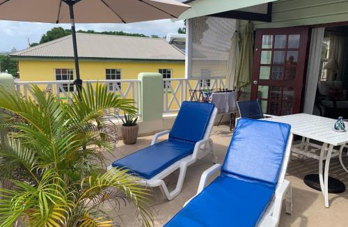 Douglas Apartment | Carib Edge AC beach penthouse, near amenities