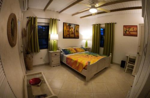 Silver Sands Apartment | Yellow Bird Apartment