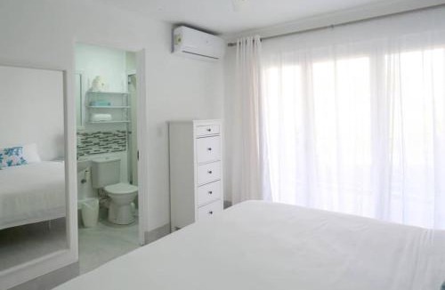 Weston Apartment | Sea Glass Villa - Spacious 2 Bedroom, 2 Bathroom