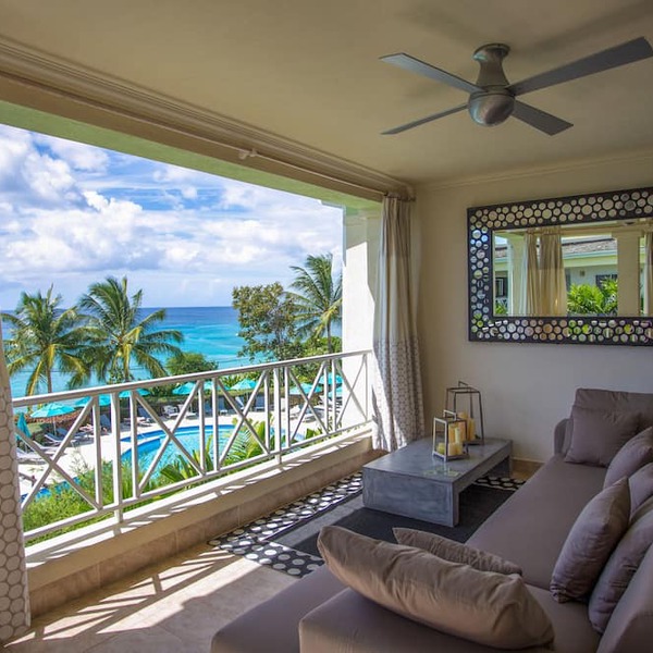 Designer Penthouse - Amazing Views & Location