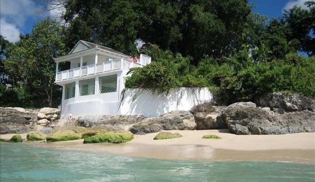 Barbados Beach Villa in Half Moon Fort