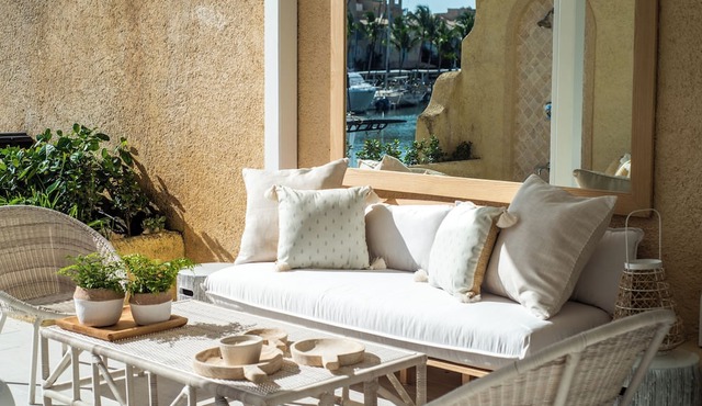 Luxury 4-bed Apartment w/ Marina View in Speightstown