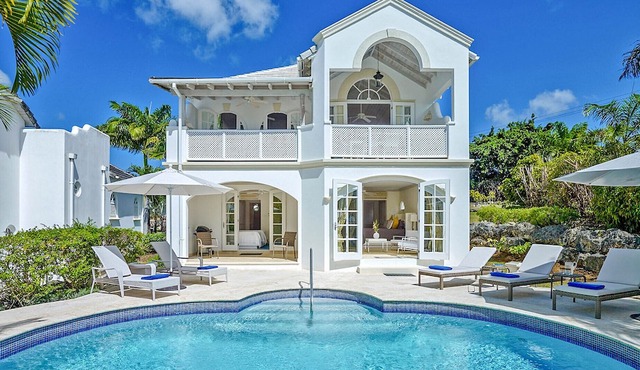 Villa Westmoreland - Three Bedroom Resort, Sleeps 6 in Saint James