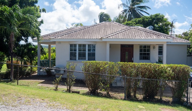 Breezy Getaway with a View in St Lucy