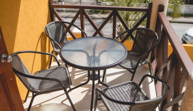 Frontline apartment No. 2 in Oistins