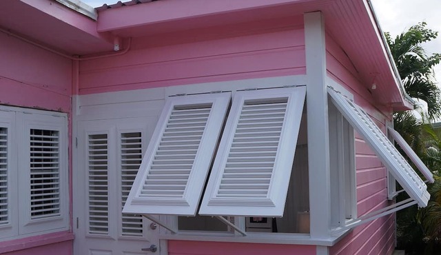 PINK COTTAGE - CHATTEL STYLE - BUILD 2015 - GREAT LOCATION ON THE WEST COAST in Holetown