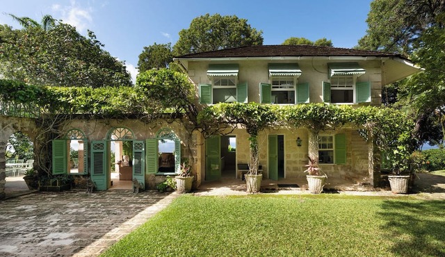 11 Acre Estate with Beach Facility - Fustic House 5 bed in Fustic
