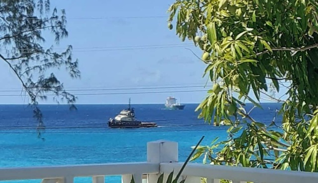 Crystal Blue Waters within walking distance of Miami beach and Oistins. in Christchurch